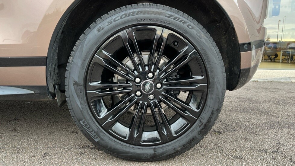 Used Land Rover Range Rover Evoque 2025 for sale - 76869809: Photo 33