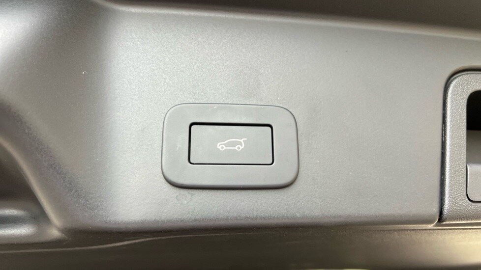 Used Land Rover Range Rover Evoque 2025 for sale - 76869809: Photo 53