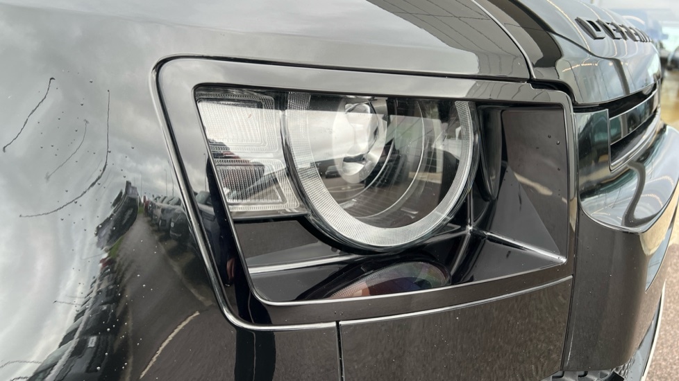 Used Land Rover Defender 2023 for sale - 76842007: Photo 17