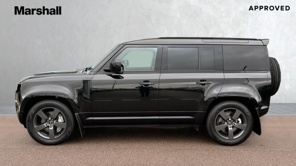 Used Land Rover Defender 2023 for sale - 76842007: Photo 26