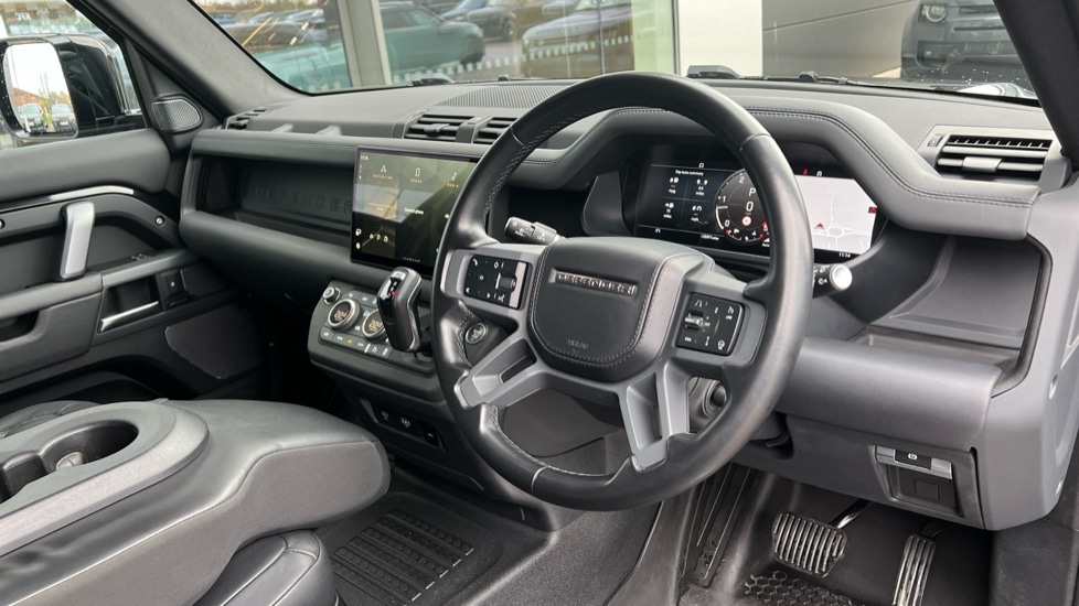Used Land Rover Defender 2023 for sale - 76842007: Photo 28