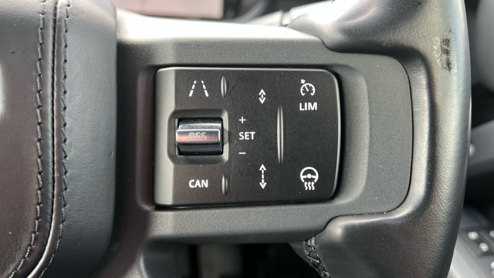 Used Land Rover Defender 2023 for sale - 76842007: Photo 35