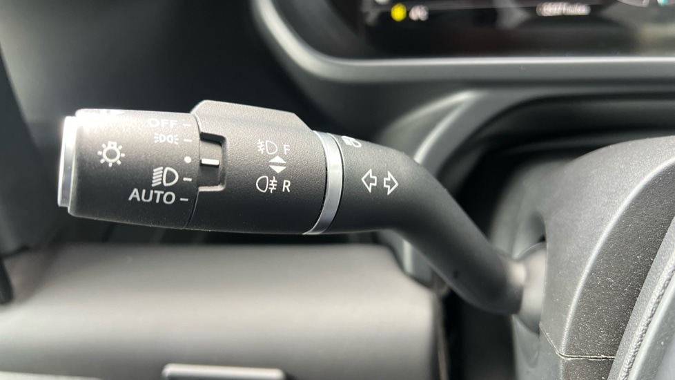 Used Land Rover Defender 2023 for sale - 76842007: Photo 37