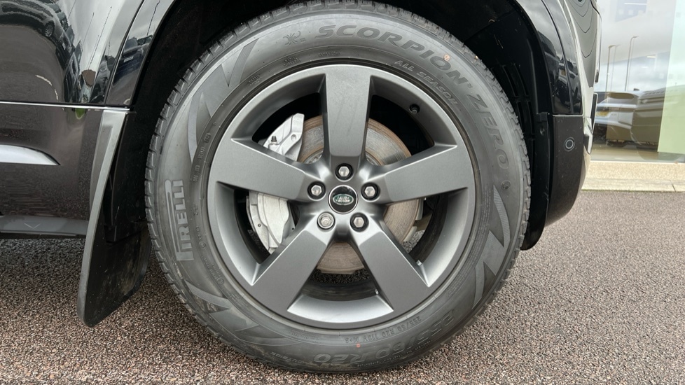 Used Land Rover Defender 2023 for sale - 76842007: Photo 8