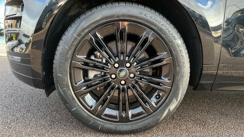 Used Land Rover Range Rover Evoque 2023 for sale - 76873913: Photo 32