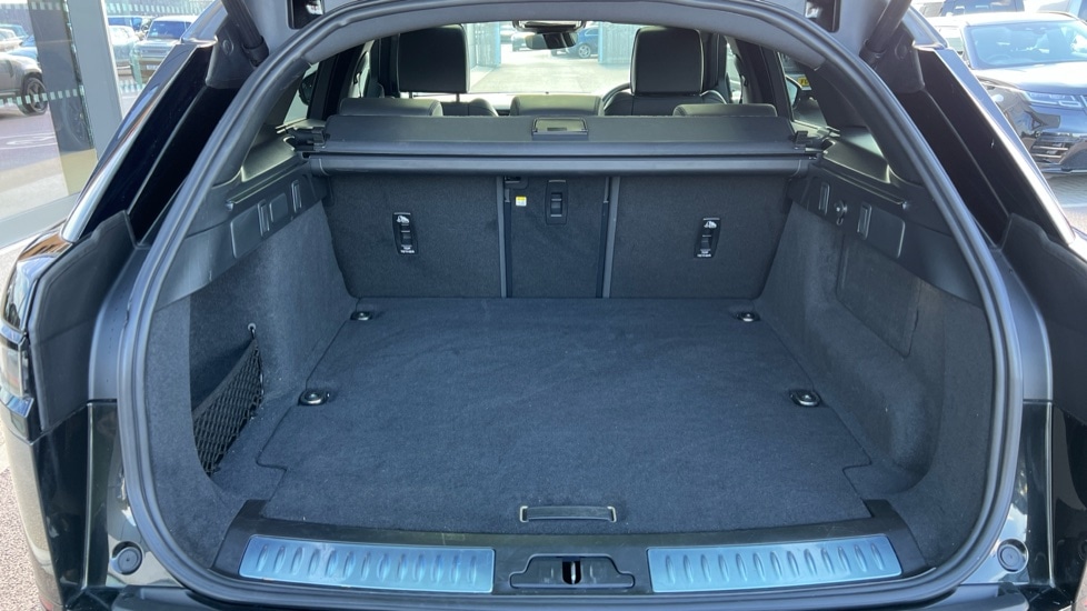Used Land Rover Range Rover Velar 2025 for sale - 76272886: Photo 10