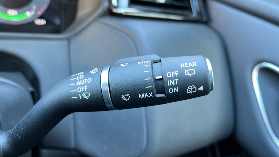 Used Land Rover Range Rover Velar 2025 for sale - 76272886: Photo 39