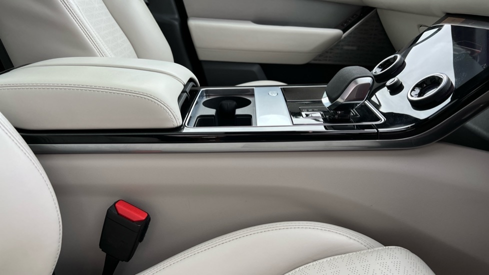 Used Land Rover Range Rover Velar 2021 for sale - 76869212: Photo 22