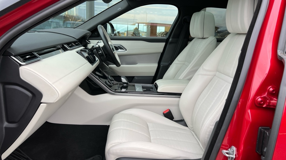 Used Land Rover Range Rover Velar 2021 for sale - 76869212: Photo 3