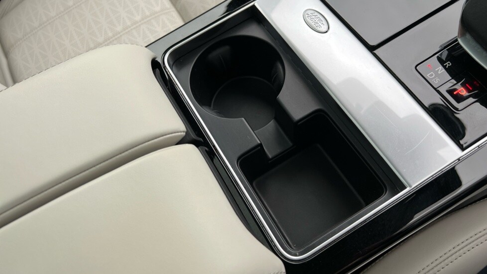 Used Land Rover Range Rover Velar 2021 for sale - 76869212: Photo 48