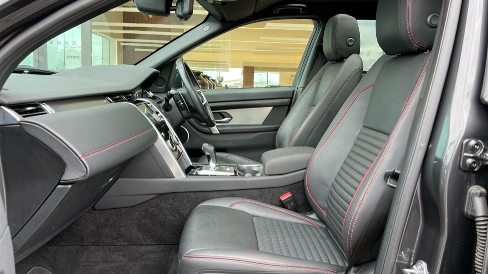 Used Land Rover Discovery Sport 2022 for sale - 76044425: Photo 3