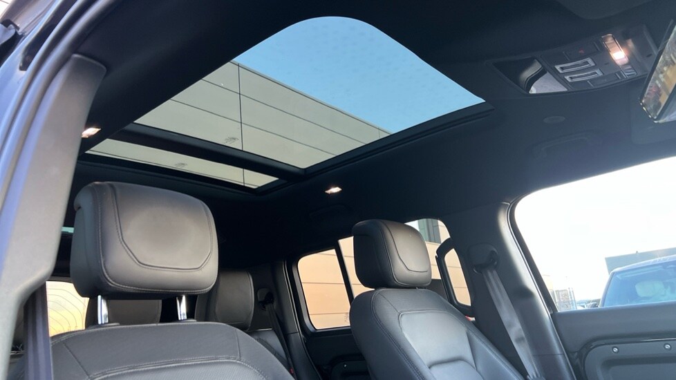 Used Land Rover Defender 2024 for sale - 76873756: Photo 21