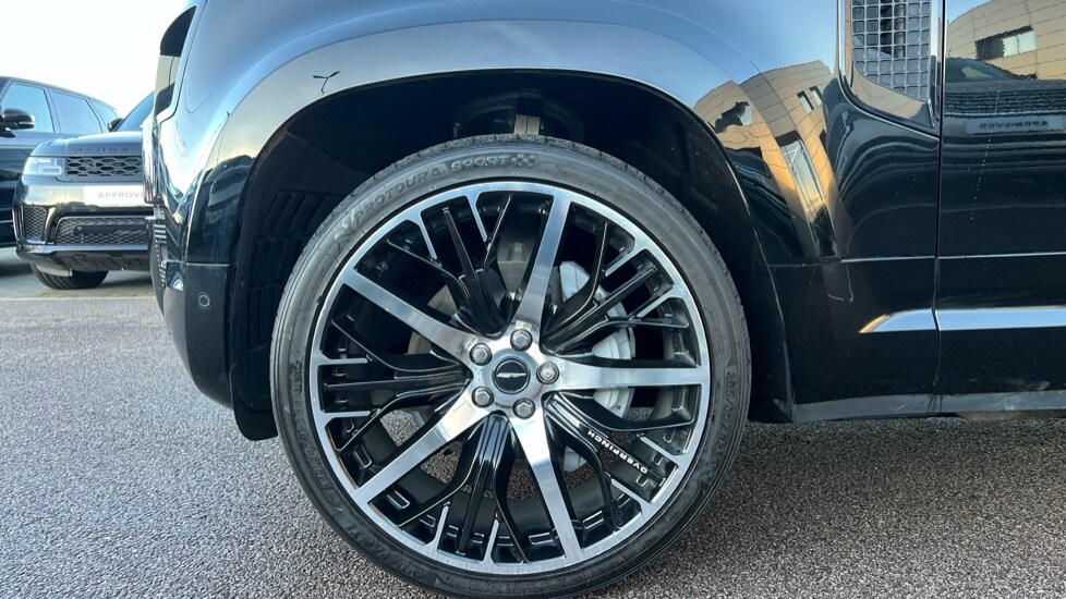 Used Land Rover Defender 2024 for sale - 76873756: Photo 31