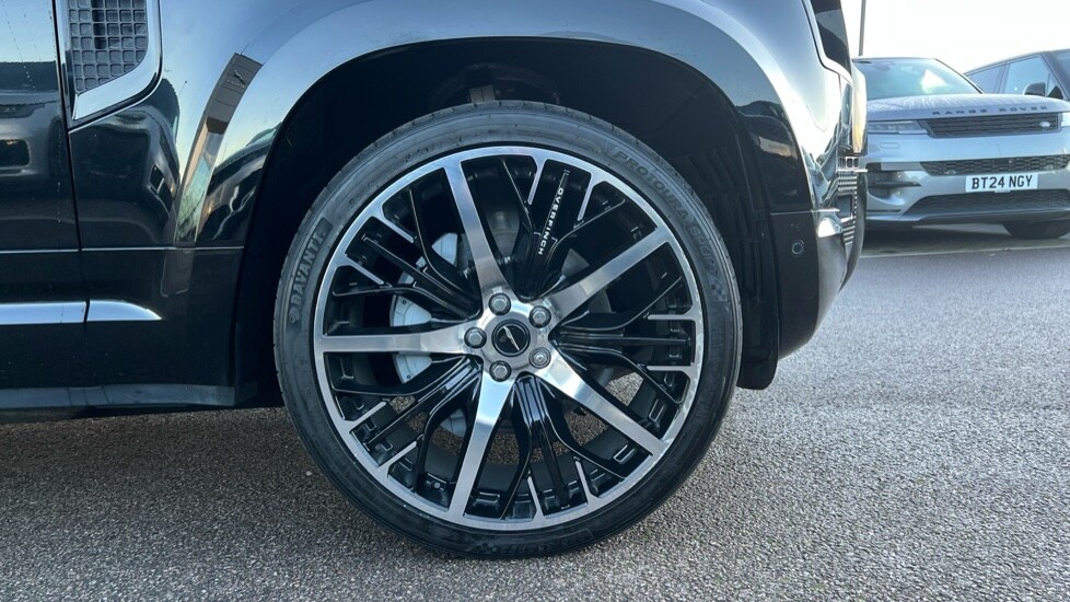 Used Land Rover Defender 2024 for sale - 76873756: Photo 33