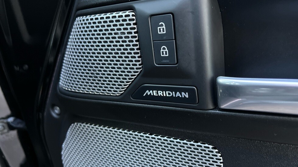 Used Land Rover Defender 2024 for sale - 76873756: Photo 39