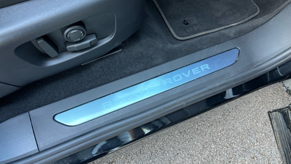 Used Land Rover Range Rover Evoque 2025 for sale - 76870769: Photo 24