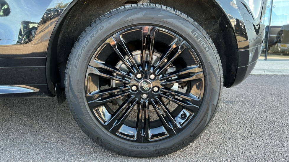 Used Land Rover Range Rover Evoque 2025 for sale - 76870769: Photo 33