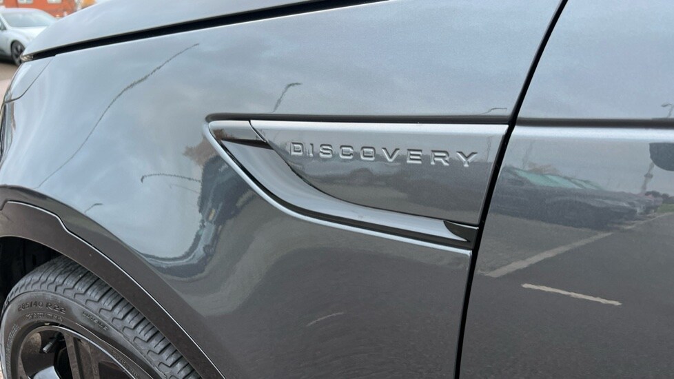 Used Land Rover Discovery 2025 for sale - 76937558: Photo 20