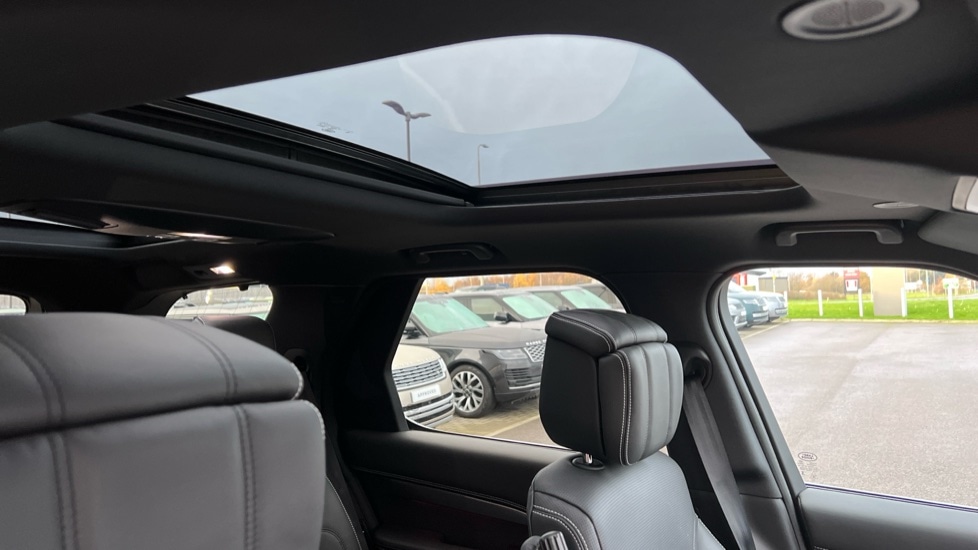 Used Land Rover Discovery 2025 for sale - 76937558: Photo 21