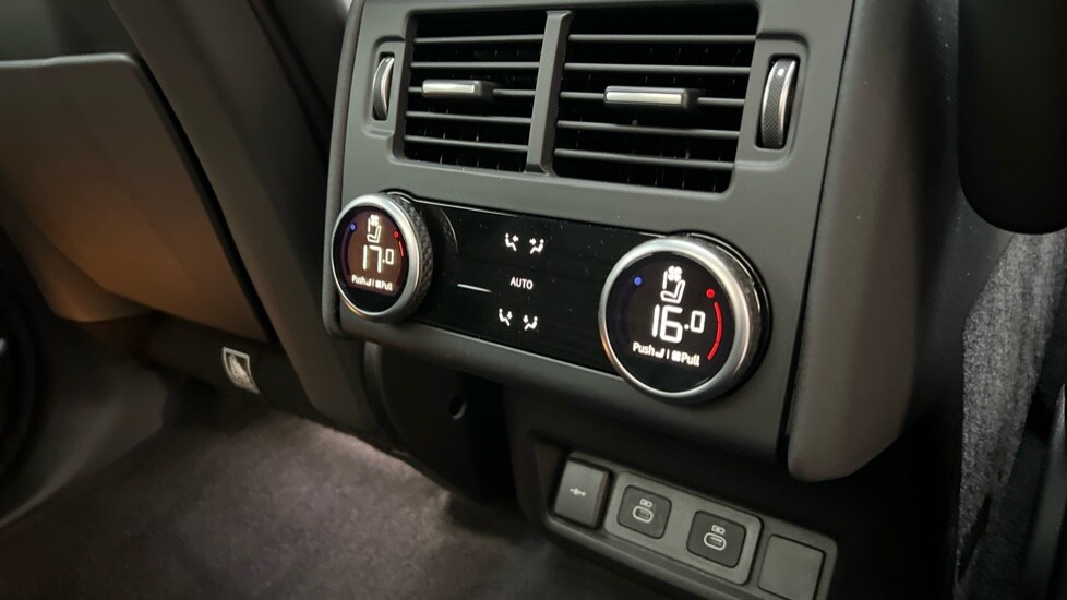 Used Land Rover Discovery 2025 for sale - 76937558: Photo 52