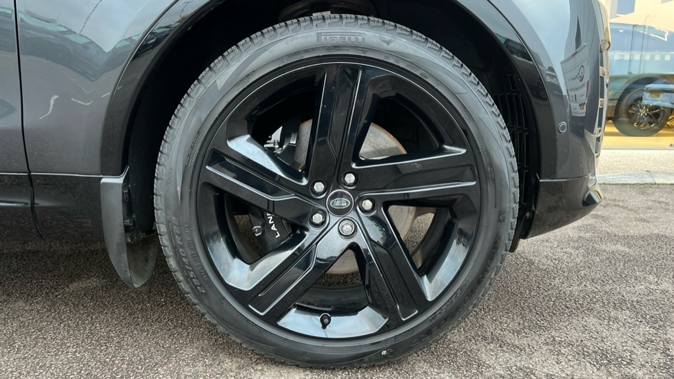 Used Land Rover Discovery 2025 for sale - 76937558: Photo 8