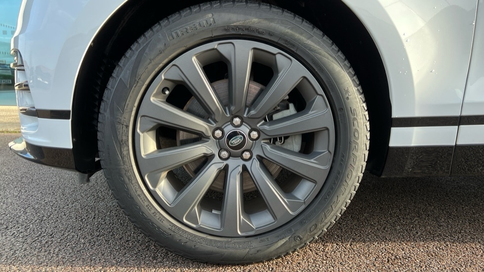 Used Land Rover Range Rover Velar 2022 for sale - 76873812: Photo 32