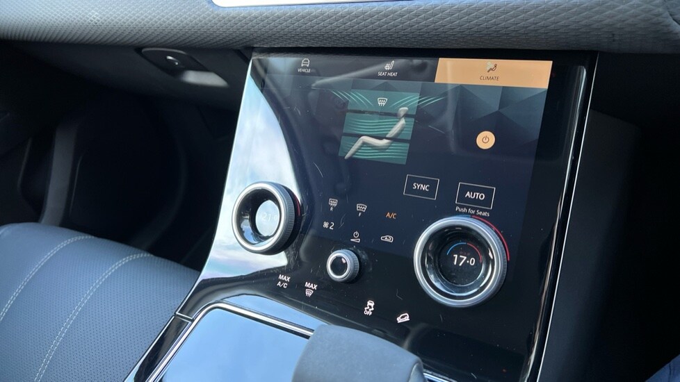 Used Land Rover Range Rover Velar 2022 for sale - 76873812: Photo 41