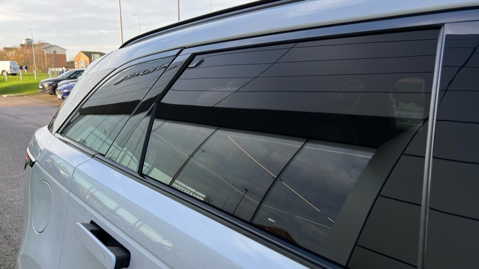 Used Land Rover Range Rover Velar 2022 for sale - 76873812: Photo 50