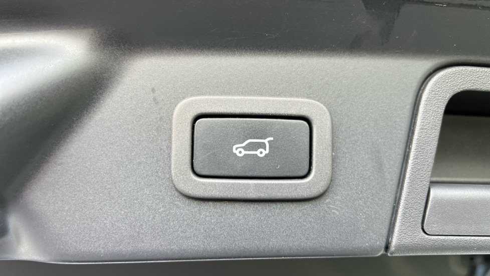 Used Land Rover Range Rover Velar 2022 for sale - 76873812: Photo 54