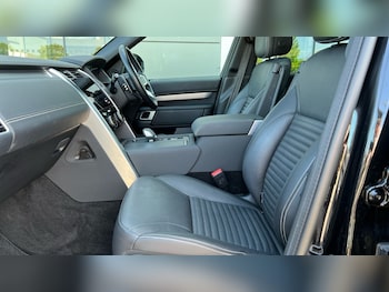 Used Land Rover Discovery 2022 for sale - 76014864: Photo