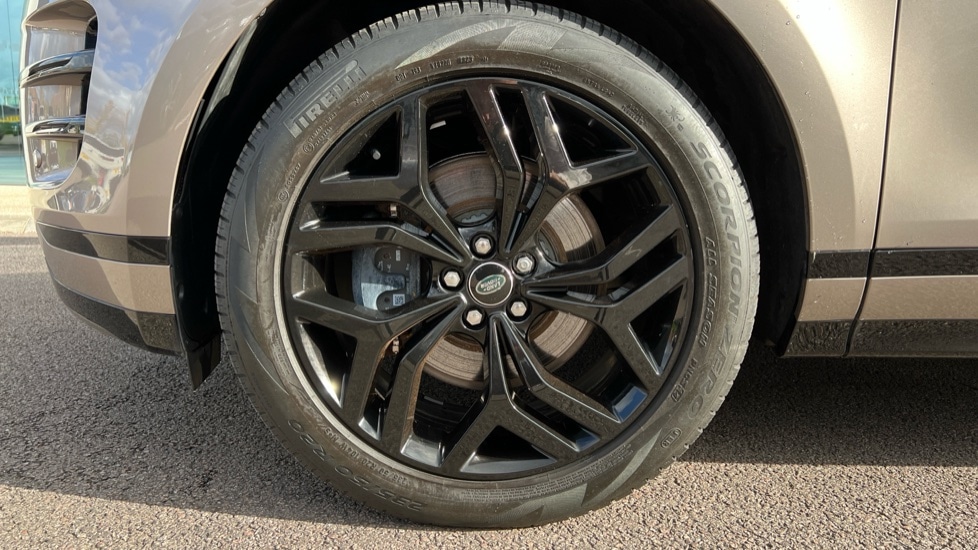 Used Land Rover Range Rover Evoque 2023 for sale - 76587074: Photo 32