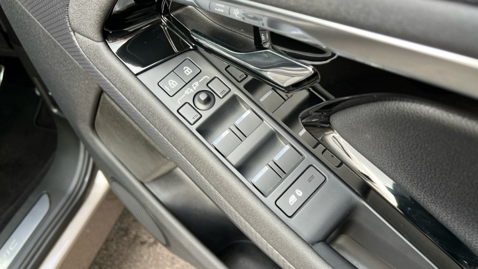 Used Land Rover Range Rover Evoque 2023 for sale - 76587074: Photo 35