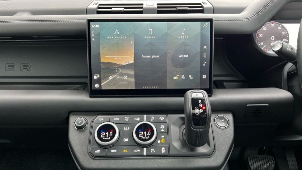 Used Land Rover Defender 2024 for sale - 76999520: Photo 14