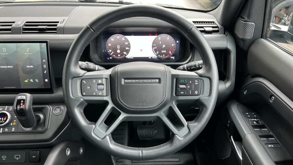 Used Land Rover Defender 2024 for sale - 76999520: Photo 15