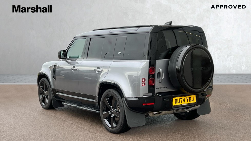 Used Land Rover Defender 2024 for sale - 76999520: Photo 2