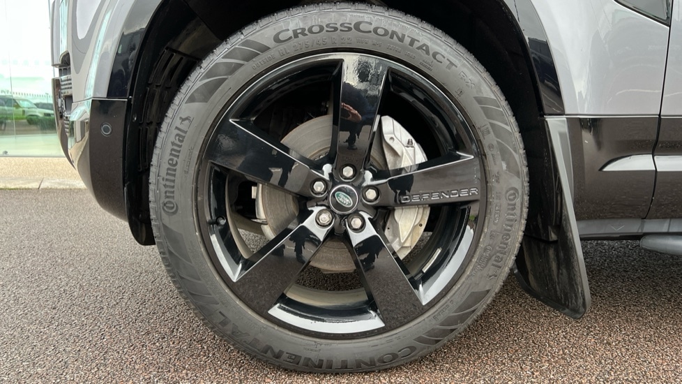 Used Land Rover Defender 2024 for sale - 76999520: Photo 32