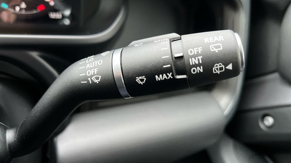 Used Land Rover Defender 2024 for sale - 76999520: Photo 40