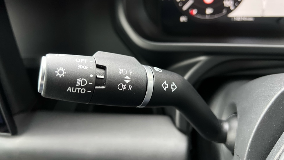 Used Land Rover Defender 2024 for sale - 76999520: Photo 41