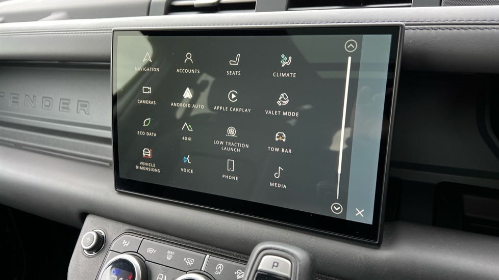 Used Land Rover Defender 2024 for sale - 76999520: Photo 44