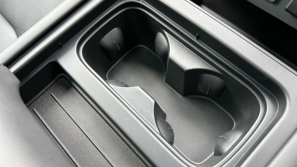 Used Land Rover Defender 2024 for sale - 76999520: Photo 50