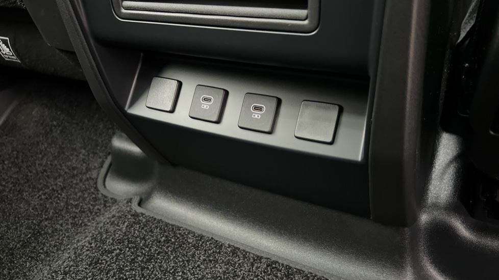 Used Land Rover Defender 2024 for sale - 76999520: Photo 52