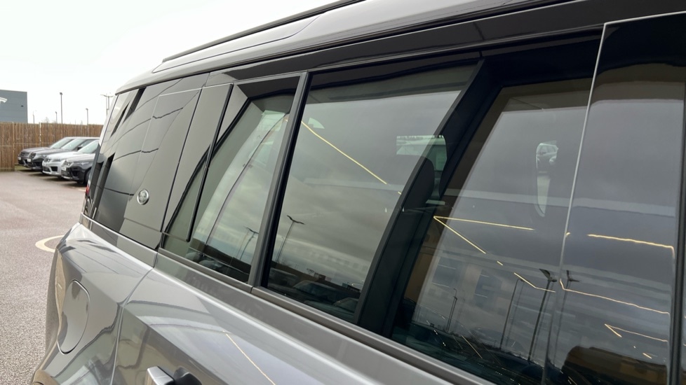 Used Land Rover Defender 2024 for sale - 76999520: Photo 56