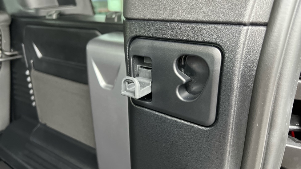 Used Land Rover Defender 2024 for sale - 76999520: Photo 61