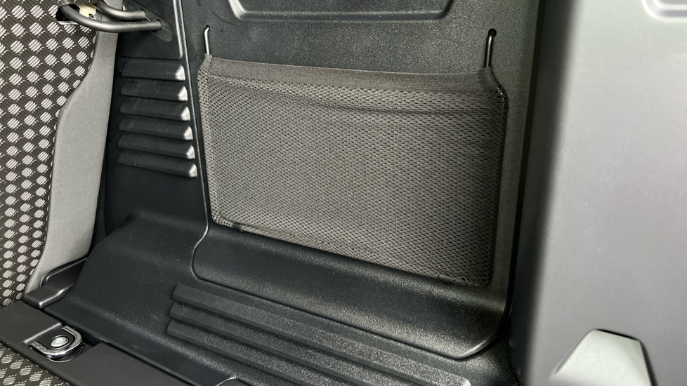 Used Land Rover Defender 2024 for sale - 76999520: Photo 62