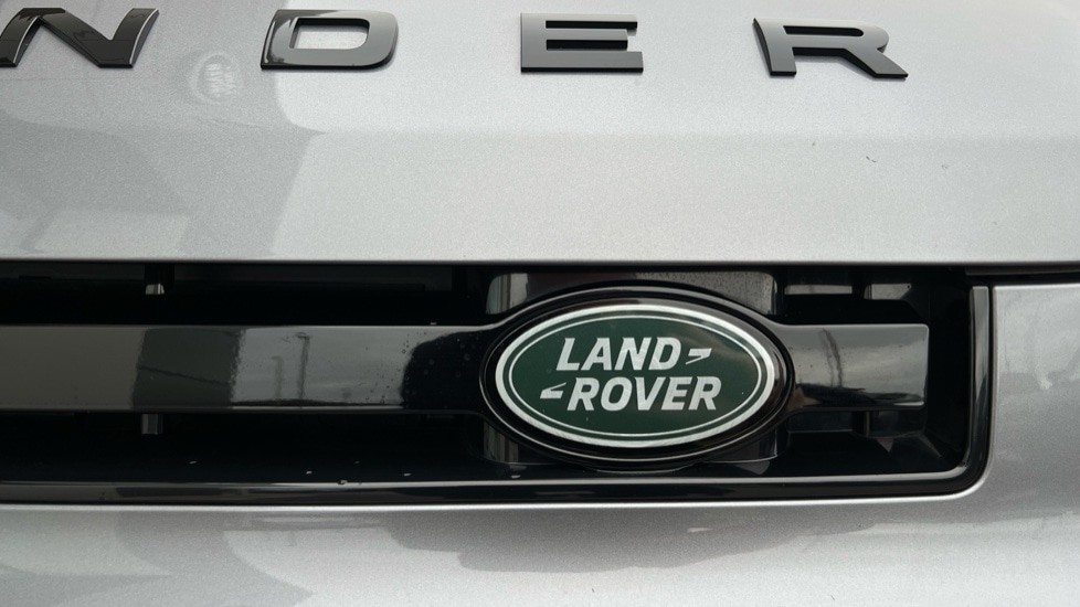 Used Land Rover Defender 2024 for sale - 76999520: Photo 65