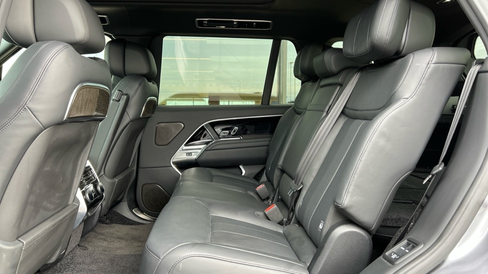 Used Land Rover Range Rover 2024 for sale - 76459046: Photo 4