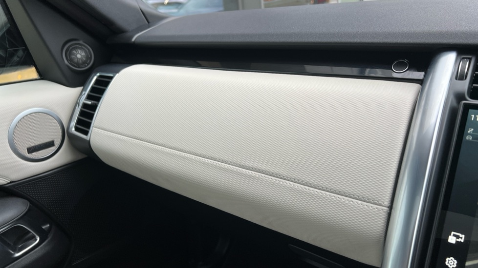 Used Land Rover Discovery 2022 for sale - 76954328: Photo 30