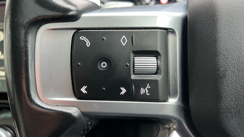 Used Land Rover Discovery 2022 for sale - 76954328: Photo 36