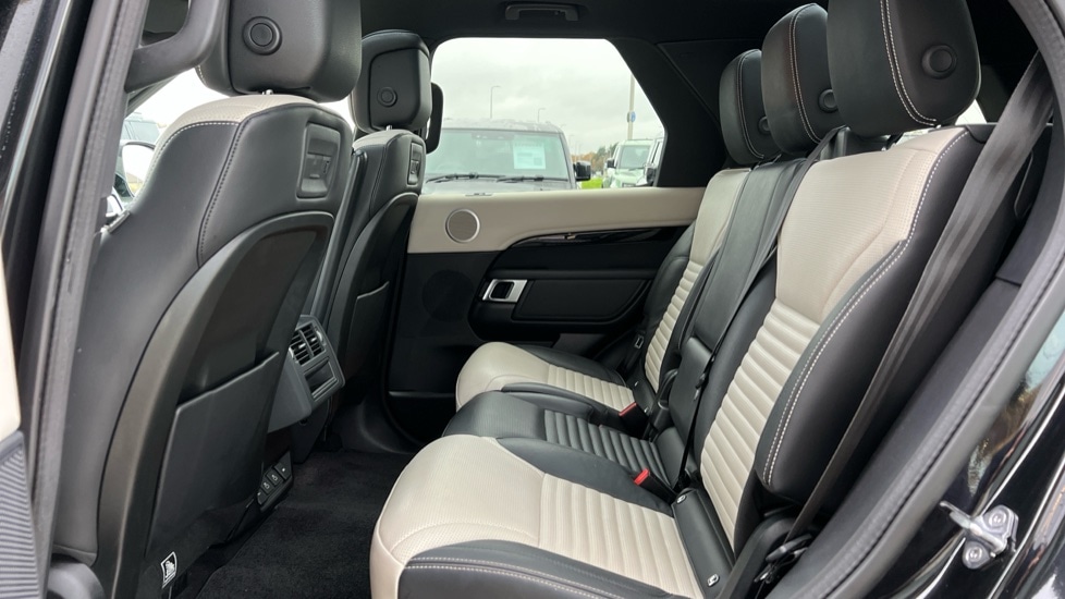 Used Land Rover Discovery 2022 for sale - 76954328: Photo 4