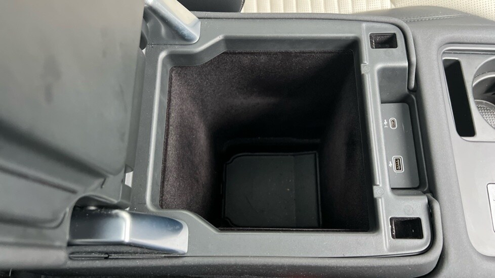 Used Land Rover Discovery 2022 for sale - 76954328: Photo 45